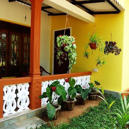 Sigiri Sithru Home Stay สิกิริยา ภายนอก รูปภาพ